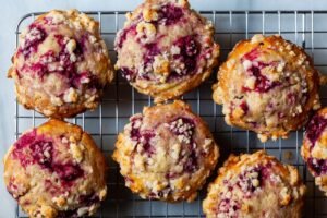 raspberry-streusel-muffins-3-scaled.jpg