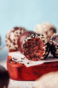 5-Ingredient-Chocolate-Tahini-Truffles-9.jpg