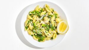 creamy-pasta-with-peas-and-mint.jpg